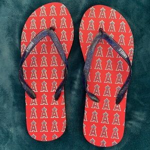 NWOT Women’s MLB Angels 😇  flip-flops